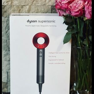 Dyson SUPERSONIC Hair Dryer NEW!